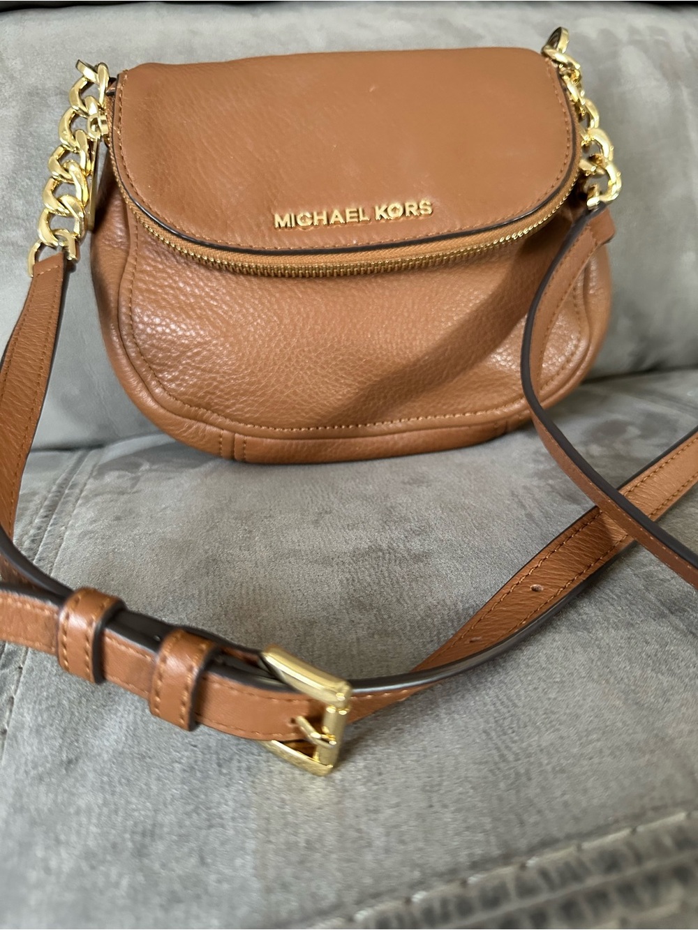 Michael Kors Cognac Pebbled Leather Crossbody Bag Gold Chain Luxe Organizer - Picture 7 of 15